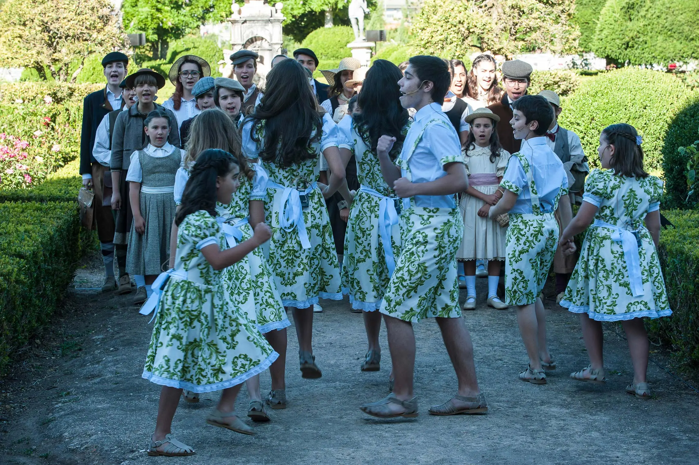 Baptism to the Sound of Music . Lisboa . Portugal — evento do atelier Joana Aranha em Lisbon (5/8)