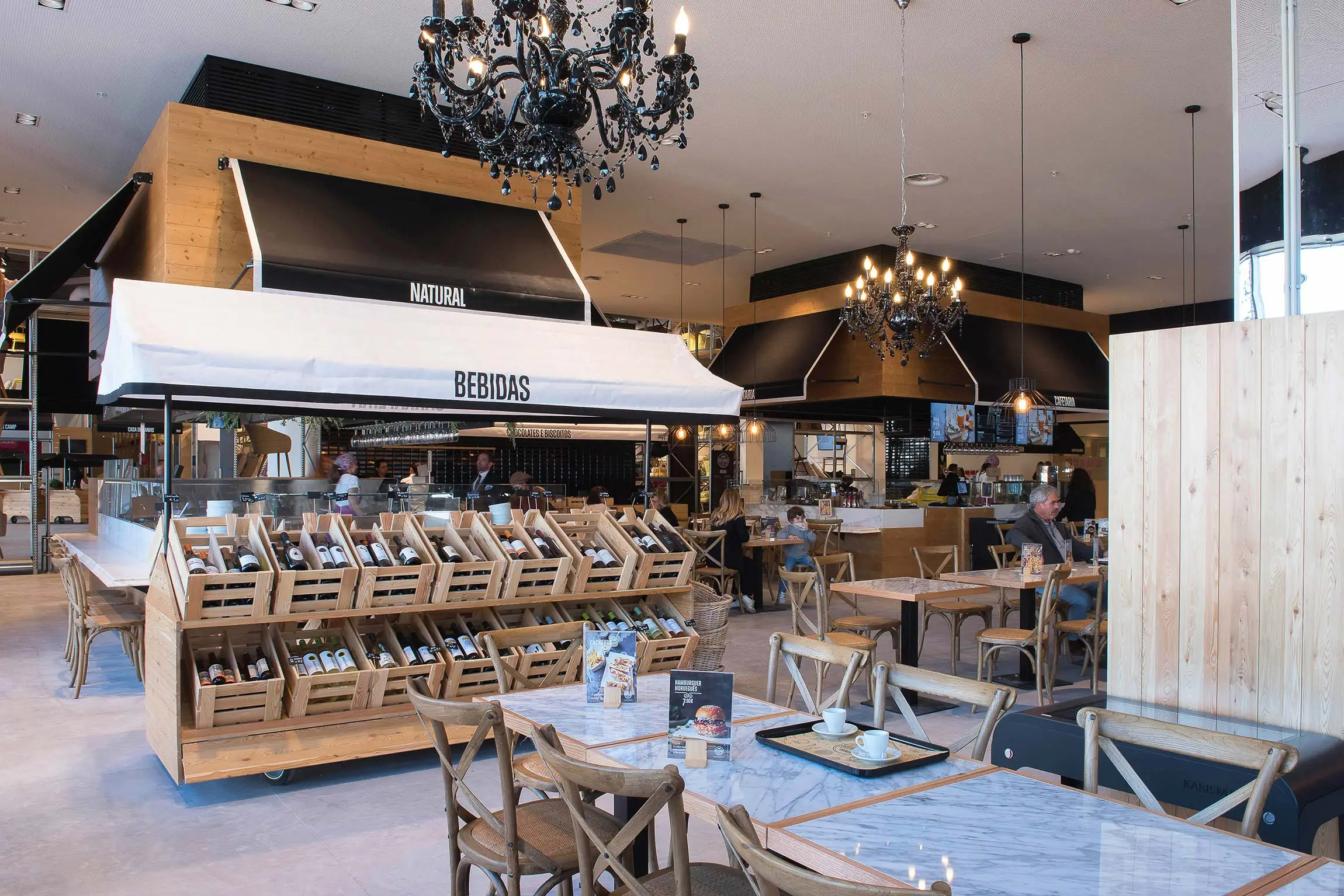 Kinda Food & Market . Porto . Portugal — projeto de arquitetura do atelier Joana Aranha em Oporto (3/8)