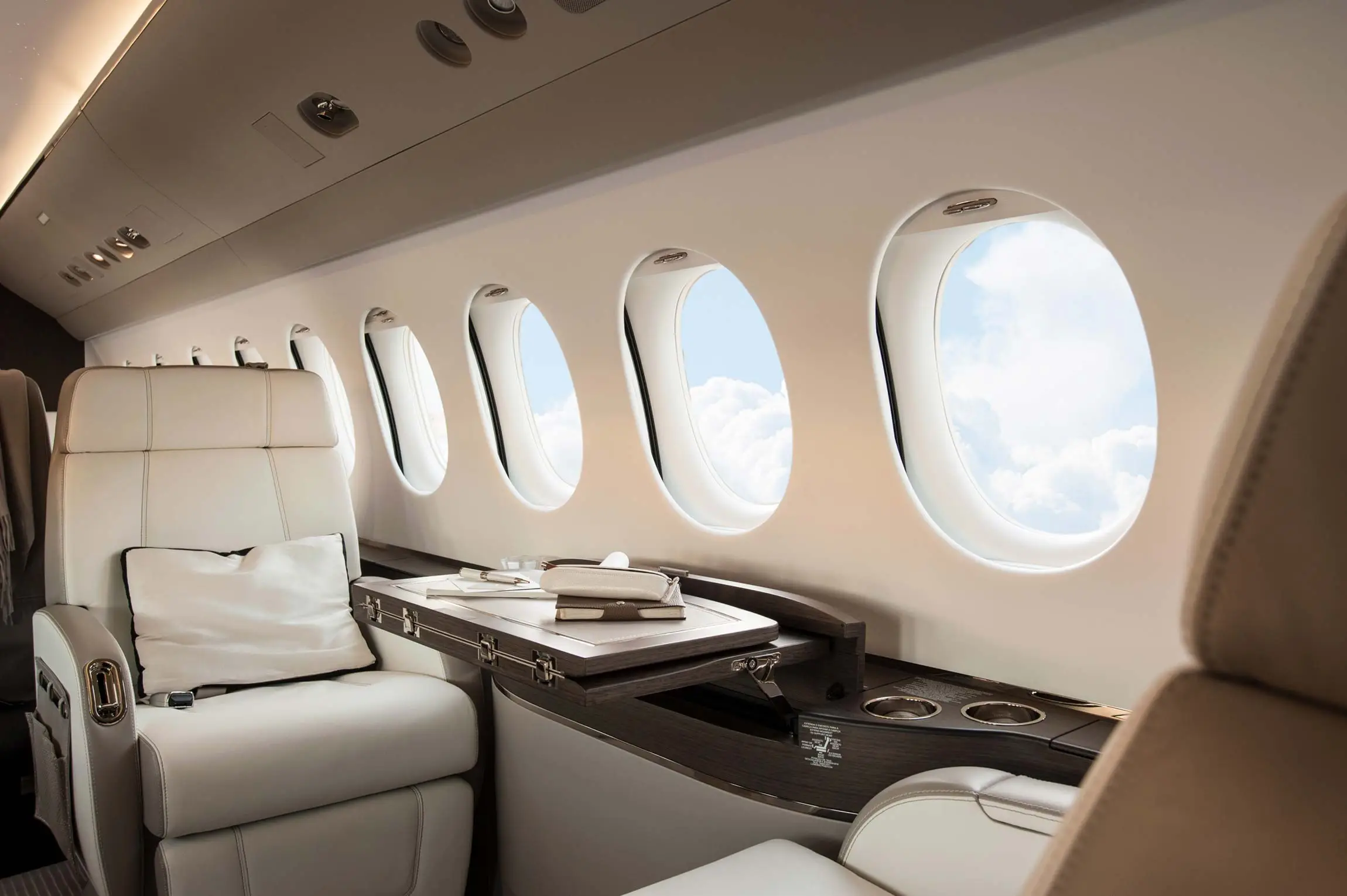 Private Jet . Falcon 7X . Dassault Aviation — projeto de arquitetura do atelier Joana Aranha em Falcon 7X (5/8)